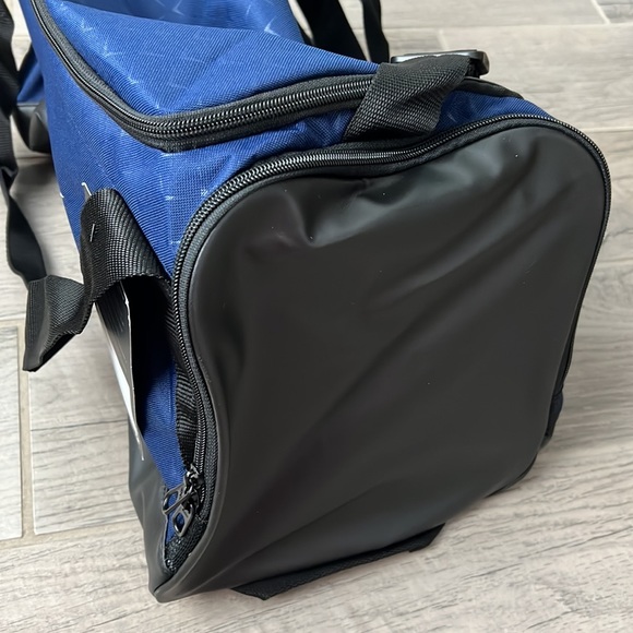 Nike Brasilia Duffel Bag - NEW - Picture 6 of 10